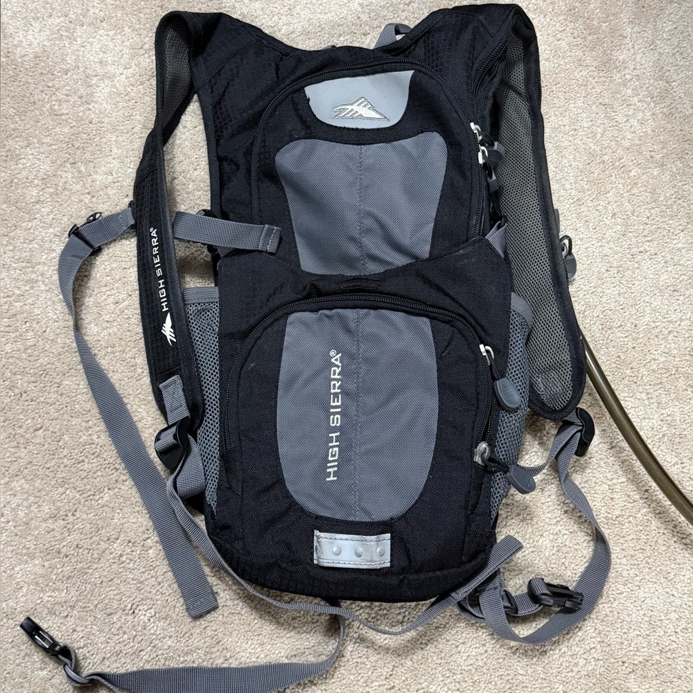 High Sierra Charcoal and Black Camelback